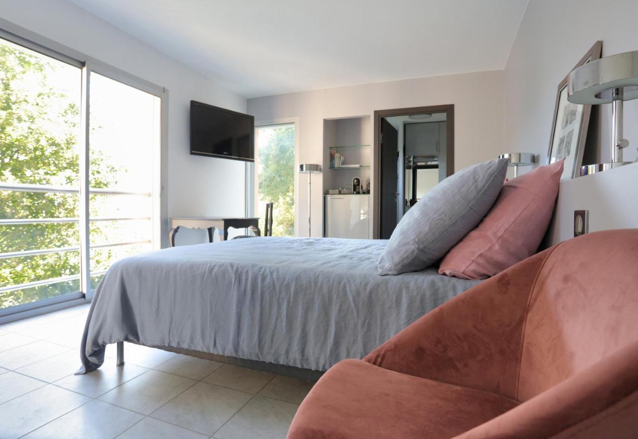 Chambres En Vue - Chambres D'Hotes La Tour-en-Jarez Eksteriør bilde